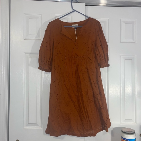 NWT Universal Thread Eyelet Dress - Picture 2 of 6